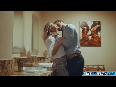 ❤️ Rehefa mamitaka anao ao amin'ny trano fidiovana ho an'ny besinimaro ny blonde be busty ❤❌ Anal vidéo amin'ny pôrnôgrafia mg.com-pornzog.ru ﹏